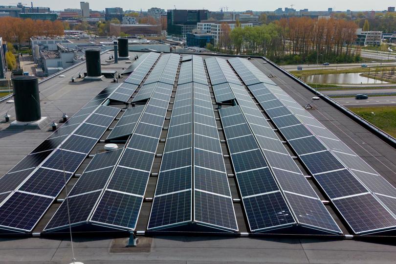 Inspection de toiture par drone avant installation solaire